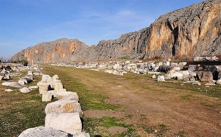 Anavarza Antik Kenti Gezi Rehberi