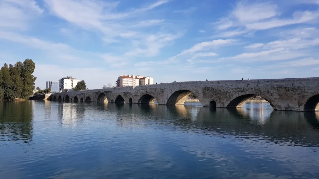 Taşköprü ve Seyhan Nehri Gezi Rehberi